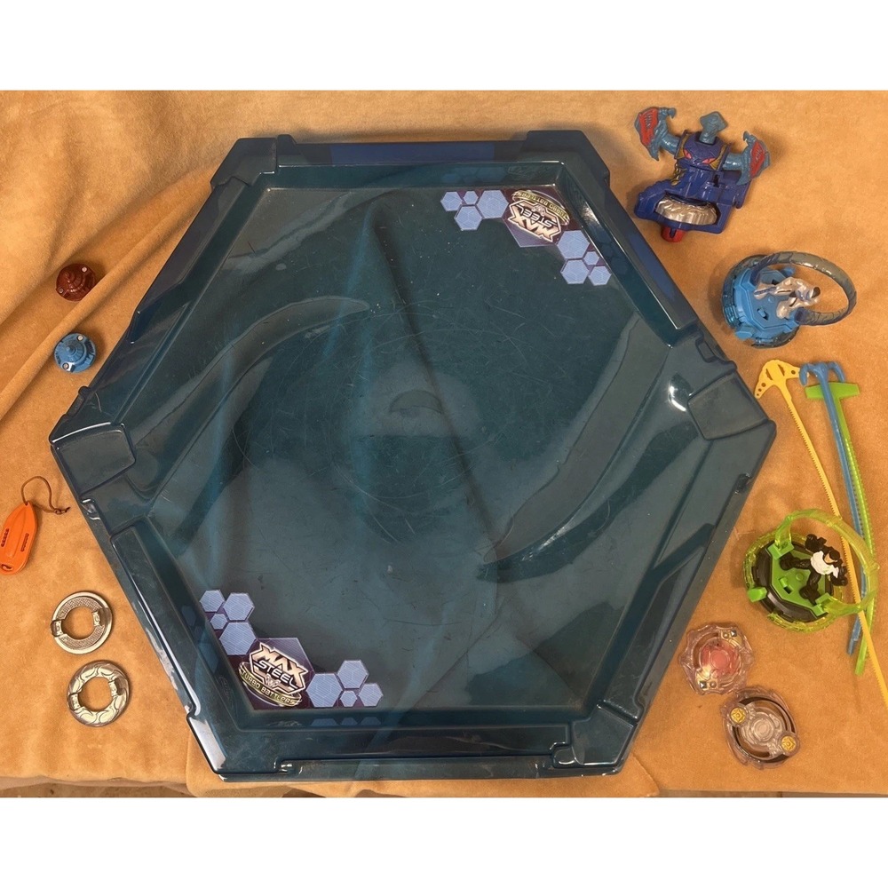 Max Steel Turbo Battlers + Figure 2013, Ferrus, + Beyblade Baywarrior Shogun